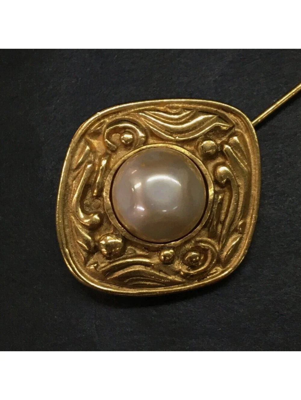 Authentic US SELLER! CHANEL Pearl Pin Brooch Gold